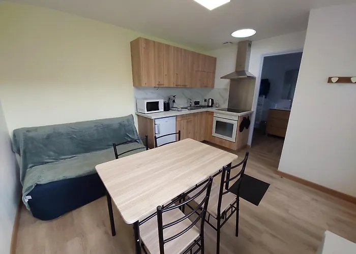 Le Merle Enchante * Estrees-Mons